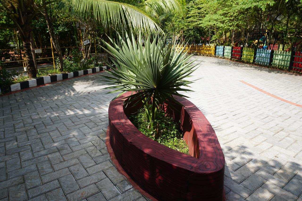 Mango Meadows Hotel Kottayam Exterior photo